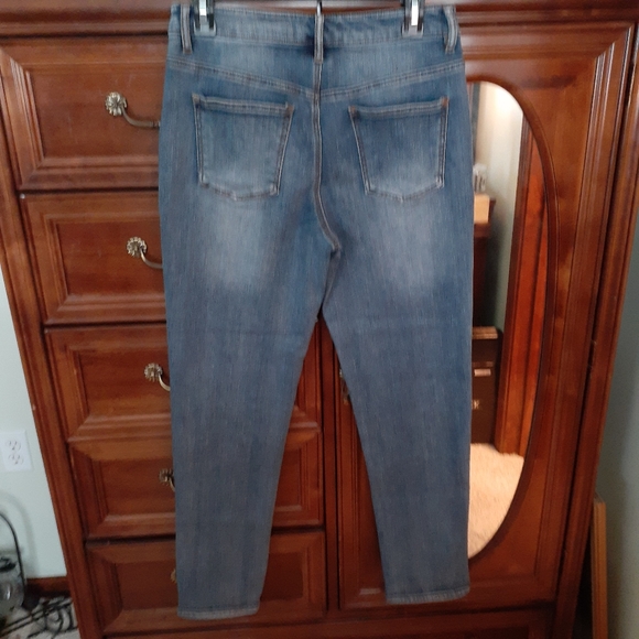 Est. 1846 Denim Distressed Beaded  Embroidered Design Jeans - Size 4 - Picture 8 of 8